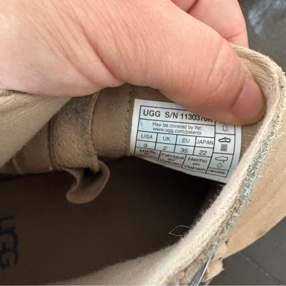 Ugg Ashton Short Weather Boot Boots Tan Suede Buckle Beige Size 3 Kids Unisex - Picture 12 of 12